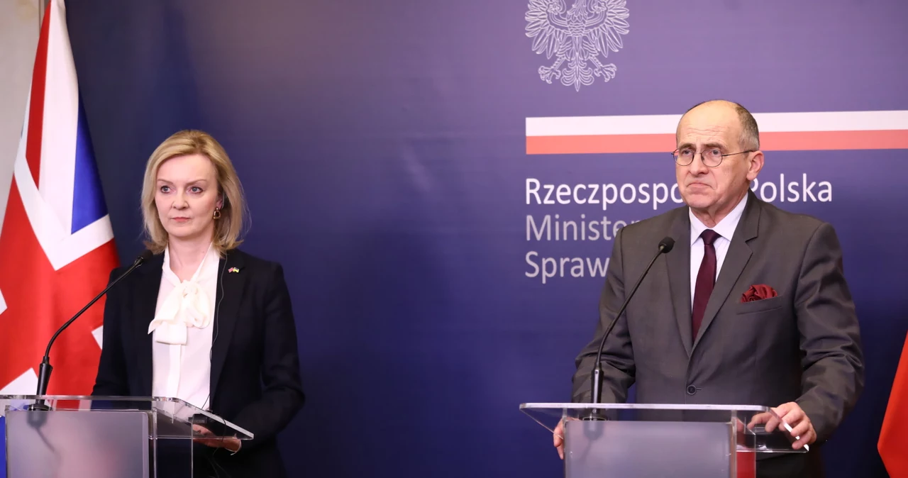 Minister spraw zagranicznych RP Zbigniew Rau i minister spraw zagranicznych Wielkiej Brytanii Liz Truss