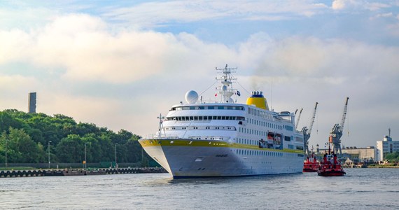 Luksusowy statek pasażerski „Hamburg”, pływający pod bahamską banderą, w najbliższą niedzielę zacumuje przy Terminalu Promowym Westerplatte. 