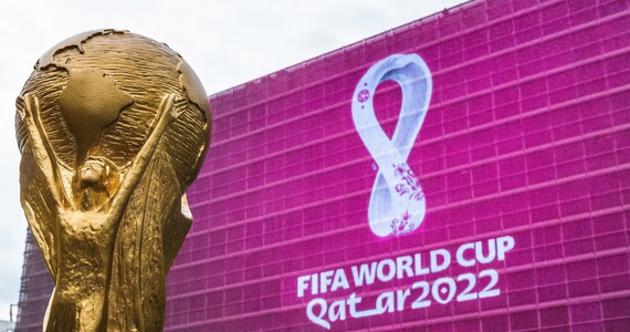 FIFA przekazała, że nie planuje wydłużyć meczów do 100 minut w czasie mundialu w Katarze. Wcześniej takie spekulacje pojawiały się w światowych mediach.