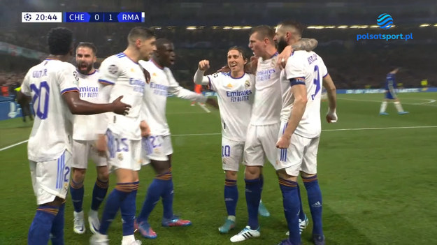 Real Madryt pokonał Chelsea FC 3-1 w pierwszym meczu ćwierćfinałowym w Lidze Mistrzów. Wszystkie gole dla "Królewskich" zdobył francuski napastnik Karim Benzema. Rewanż odbędzie się 12 kwietnia.

Bramki: 0-1 Benzema (21), 0-2 Benzema (24), 1-2 Havertz (40), 1-3 Benzema (46)

Składy:

Chelsea F.C.: E. Mendy - Christensen (46. Kovačić), Thiago Silva, Rüdiger - R. James, Kanté (46. Ziyech), Jorginho (64. Loftus-Cheek), Mount, Azpilicueta (C) - Havertz, Pulisic (64. Lukaku).

Trener: Thomas Tuchel

Real Madryt: Courtois - Carvajal, Militao (64. Nacho), Alaba, F. Mendy - Modrić, Casemiro, Kroos (74. Camavinga) - Valverde (86. D. Ceballos), Benzema (C) (86. Bale), Vinícius Júnior.

Trener: Carlo Ancelotti


