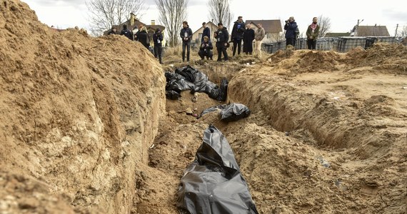 To zbrodnia, która wypełnia kryteria ludobójstwa - powiedział prezydent RP Andrzej Duda w wywiadzie dla CNN, odnosząc się do masakry w Buczy na Ukrainie. Jak dodał, celem rosyjskiej inwazji jest likwidacja narodu ukraińskiego. Duda odpowiedział w ten sposób na pytanie, czy zgadza się z prezydentem Ukrainy Wołodymyrem Zełenskim, który określił tę zbrodnię mianem ludobójstwa.
