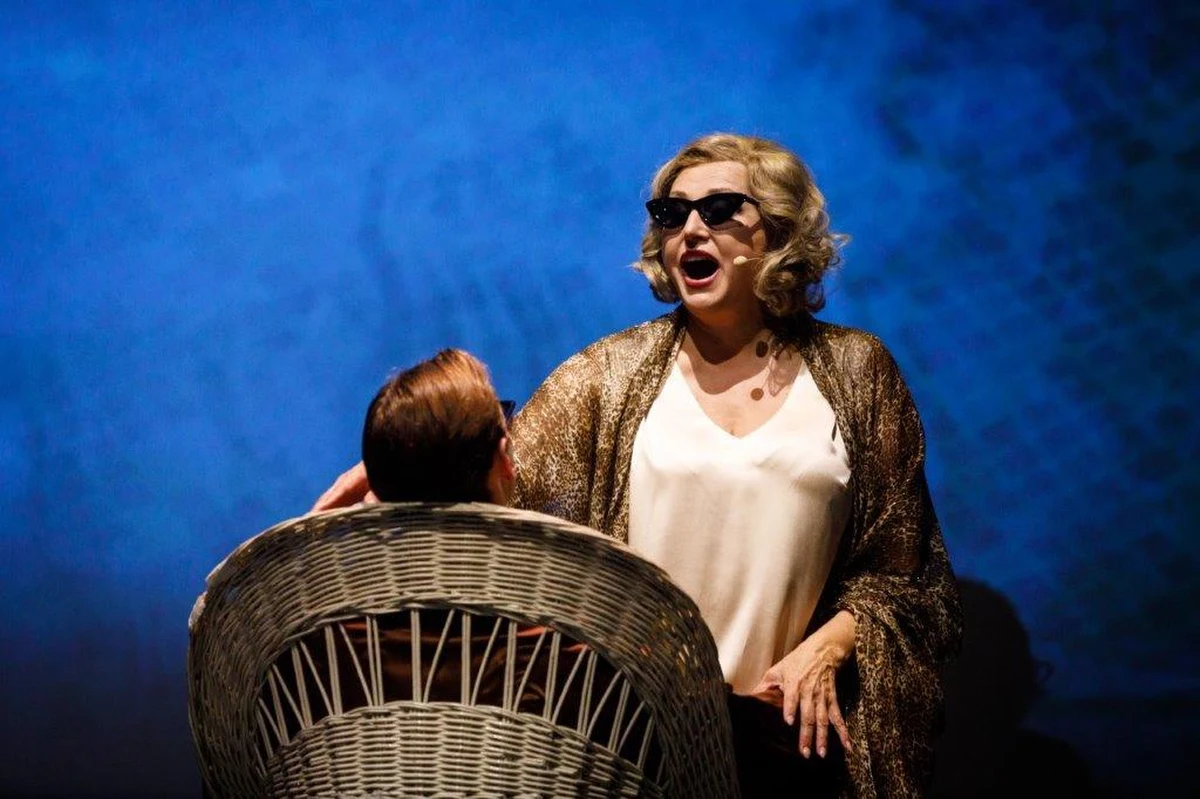 "Bulwar Zachodzącego Słońca" można zobaczyć na scenie Opery Nova w Bydgoszczy. Autorem muzyki do słynnego musicalu jest Andrew Lloyd Weber. Spektakl można oglądać w kwietniu, a kolejna okazja dopiero jesienią.
