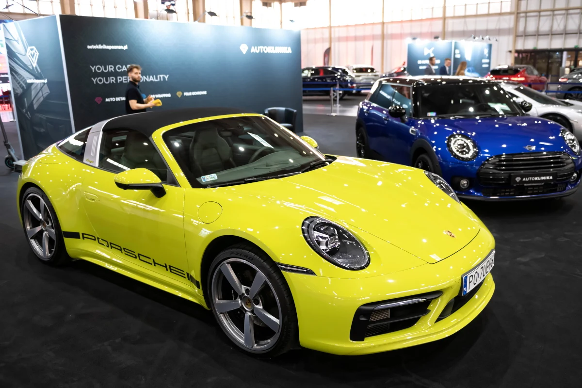 Po przerwie spowodowanej pandemią do stolicy Wielkopolski powracają targi Poznań Motor Show. Uznawane za najbardziej prestiżowe targi motoryzacyjne w Europie Środkowo-Wschodniej. Tegoroczna edycja wydarzenia ruszyła w czwartek - motywem przewodnim będzie elektromobilność.