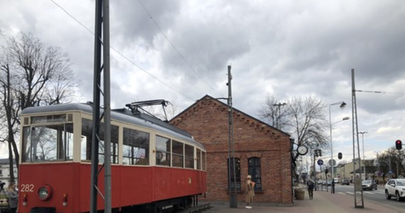 W czerwcu powinny rozpocząć się pierwsze prace przy modernizacji 7-kilometrowej linii tramwajowej pomiędzy Łodzią a Konstantynowem Łódzkim. Tramwaje z numerem 43 przestały jeździć, bo torowiska były w fatalnym stanie.
