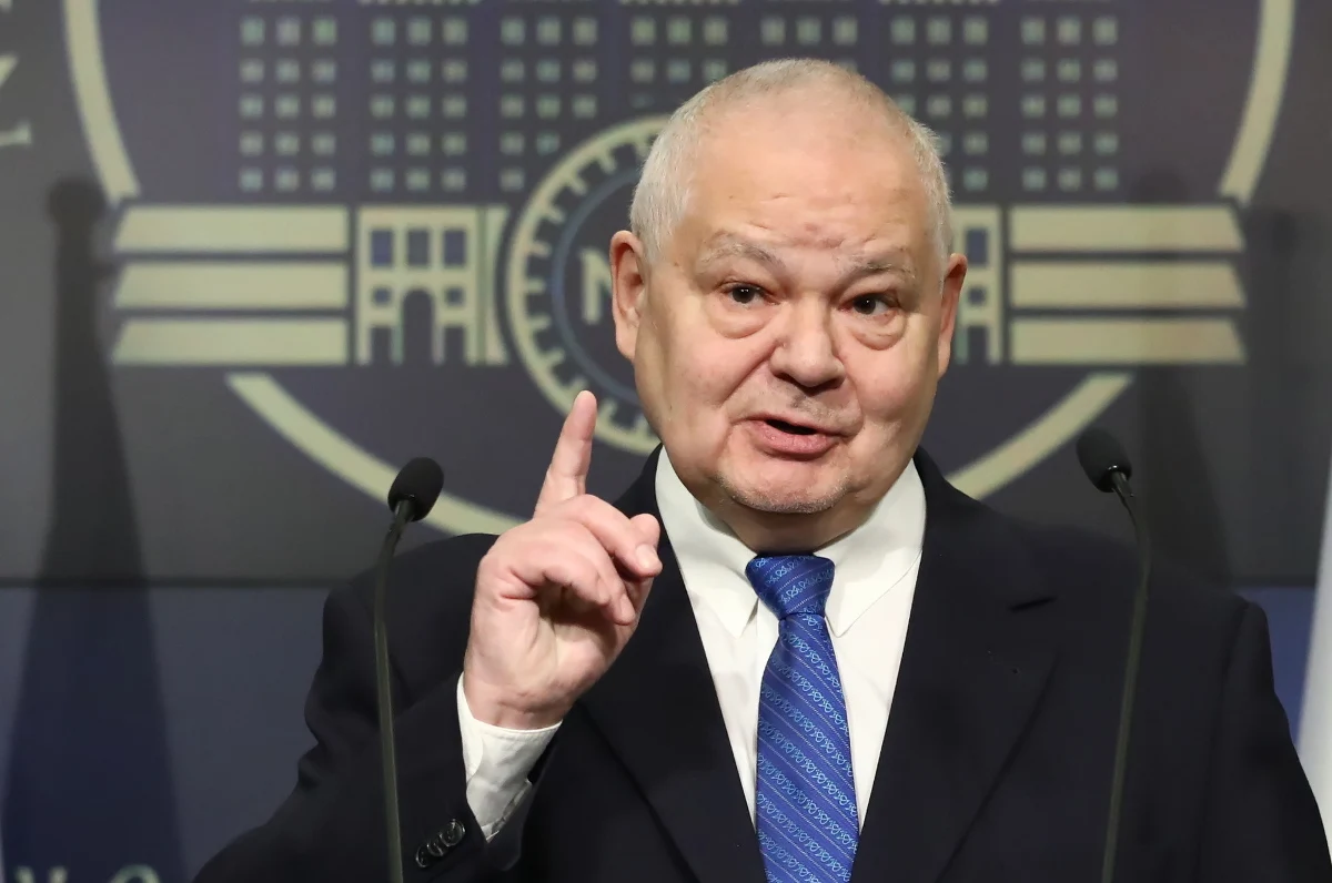 Adam Glapiński przekazał sporo złych wiadomości dla posiadaczy kredytów - zwłaszcza hipotecznych. "Przed nami kolejne kolejne podwyżki stóp procentowych" - zapowiedział prezes Narodowego Banku Polskiego.