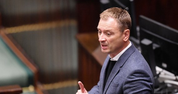 Sejm nie uchylił  immunitet posłowi KO Sławomirowi Nitrasowi. Z wnioskiem w tej sprawie wystąpiła prokuratura, która chciała politykowi PO postawić m.in. zarzuty dot. naruszenia nietykalności cielesnej posłów PiS: Iwony Arent i Sebastiana Kalety.