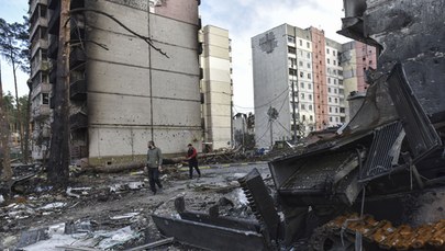 Rosjanie chcą zdobyć Mariupol. Ostrzały blokują pociągi ewakuujące cywilów [RELACJA 07.04.2022]