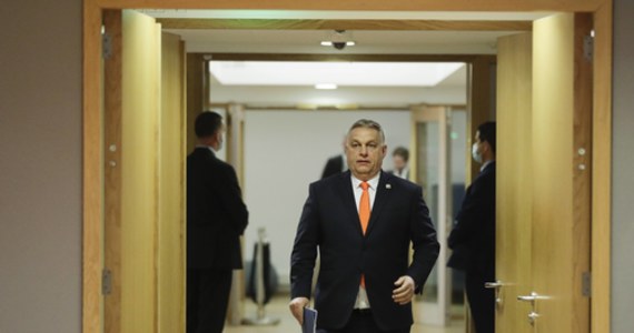 Premier Węgier Viktor Orban oczywiście potępia masowe zabójstwa w podkijowskiej Buczy – powiedział rzecznik szefa rządu Bertalan Havasi, cytowany przez agencję MTI. Dodał, że Orban opowiada się za międzynarodowym śledztwem w tej sprawie. 