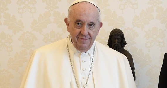 Papież Franciszek zaapelował w Niedzielę Palmową o wielkanocny rozejm w Ukrainie. Na zakończenie mszy na placu Świętego Piotra powiedział: "Niech zostanie złożona broń, niech zacznie się wielkanocny rozejm, ale nie po to, by naładować broń i wznowić walki; rozejm, by osiągnąć pokój".