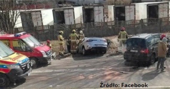 Wypadek z udziałem dwóch samochodów osobowych miejscowości Glincz na krajowej "20" w Pomorskiem. Ranne zostały trzy osoby.
