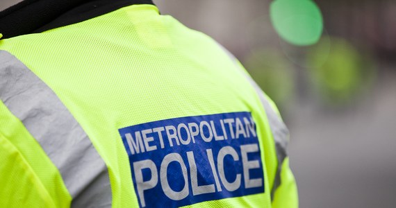 Policjant został zaatakowany maczetą we wschodnim Londynie. Ranny funkcjonariusz został przewieziony do szpitala.