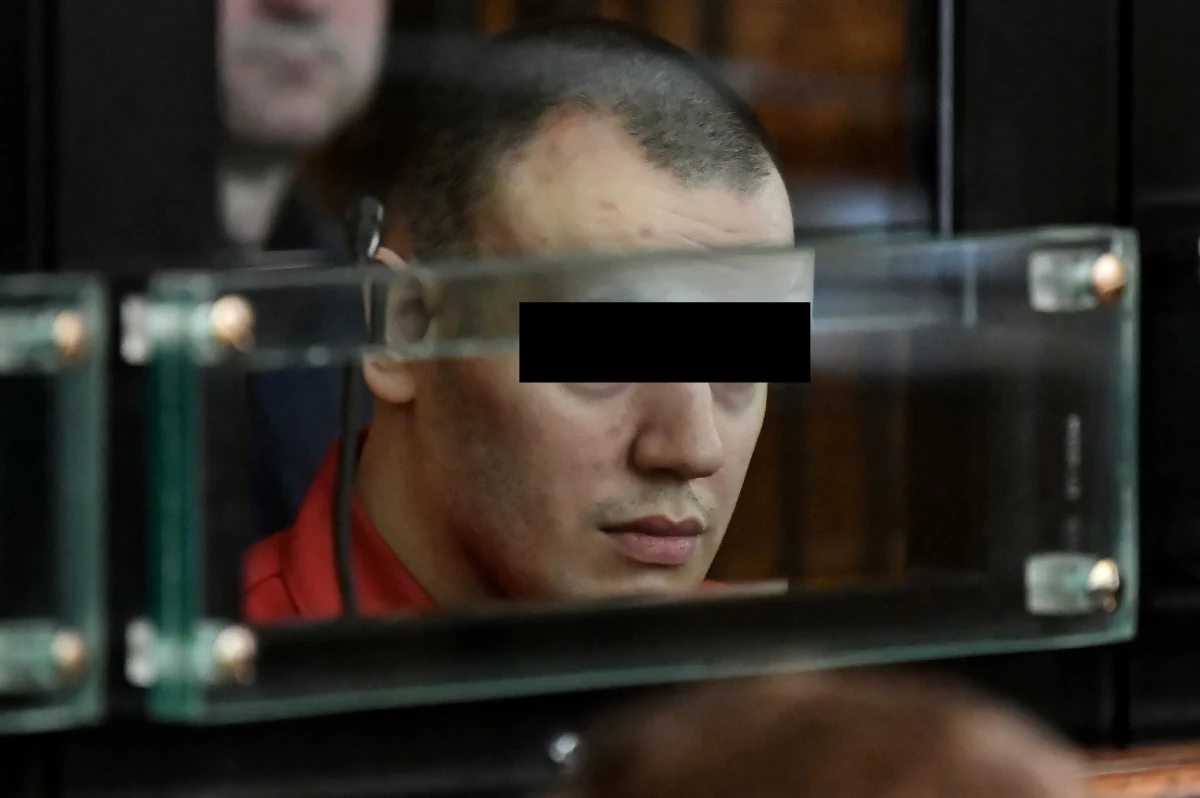 Stefan W. zerwał pagon z ramienia jednemu z pilnujących go policjantów. Stało się to na sali sądowej w Gdańsku, gdzie odbyła się kolejna rozprawa w procesie mężczyzny oskarżonego o zabójstwo Pawła Adamowicza. W sprawie przesłuchano kilku świadków: m.in. technika i realizatora dźwięku. Obaj 13 stycznia 2019 roku pracowali podczas koncertu finałowego WOŚP, gdy doszło do ataku na prezydenta Gdańska. 