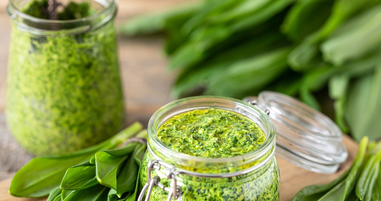 Wspiera zdrowie, wzmacnia, odmładza. Nauka potwierdza prozdrowotne działanie czosnku niedźwiedziego