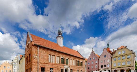 We wtorek w Olsztynie odbędzie się marsz protestacyjny pracowników urzędu miasta i innych miejskich instytucji. W ten sposób protestujący chcą zwrócić uwagę na problem niskiego wynagrodzenia. Spór w tej sprawie trwa już od grudnia zeszłego roku.