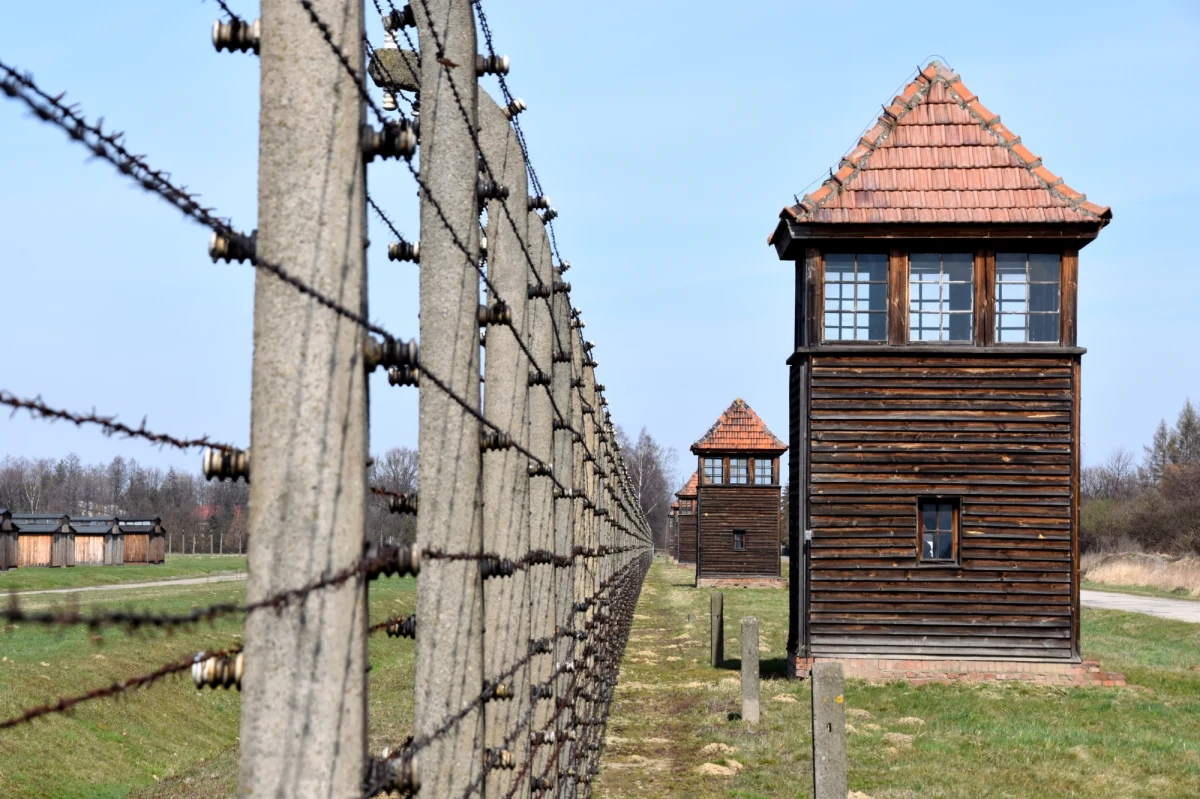 W reportażu amerykańskiej telewizji CNN z Polski pojawiło się określenie "polskie obozy koncentracyjne". Przeciwko użyciu tego sformułowania zaprotestował na Twitterze ambasador RP w USA Marek Magierowski. Słowa mają znaczenie - podkreślił dyplomata.
