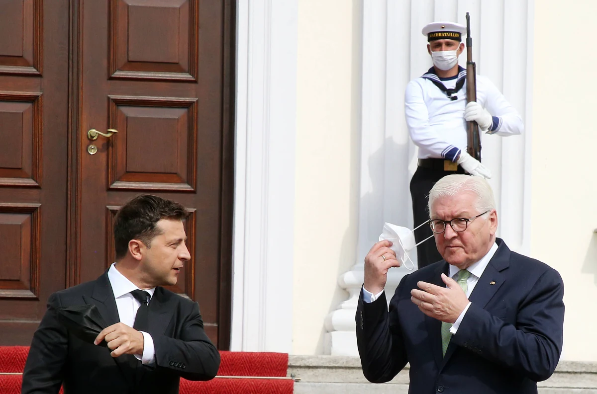 Prezydent Niemiec Frank-Walter Steinmeier chciał w środę odwiedzić Kijów, ale prezydent Ukrainy Wołodymyr Zełenski nie chce się z nim spotykać - podaje "Bild". Steinmeier przebywa dziś z wizytą w Polsce.
