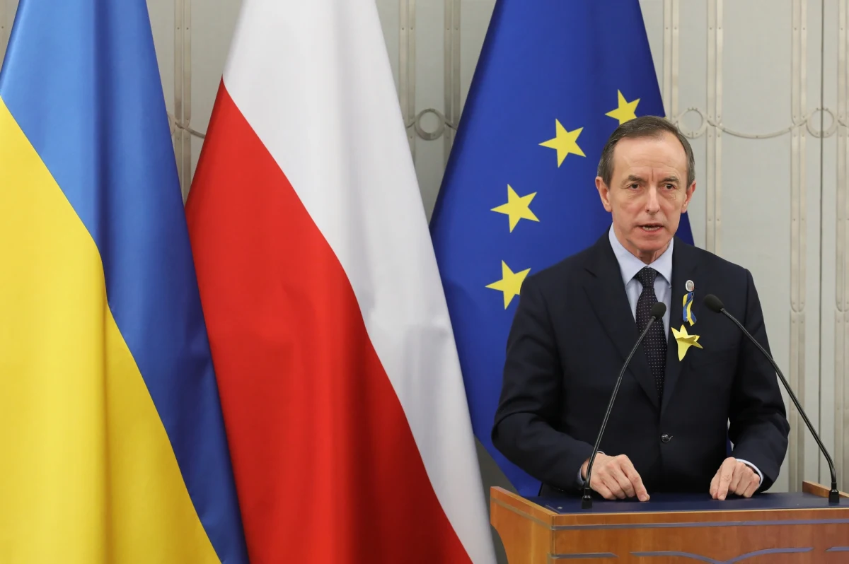 "Senat nadal będzie przylądkiem demokracji, ostoją wolnej wymiany myśli i merytorycznej debaty" - ocenił marszałek Senatu Tomasz Grodzki po tym jak senatorowie nie zgodzili się na jego odwołanie. "Jestem przekonany, że ta lekcja, która była dla mnie lekcją pokory wpłynie na wszystkich senatorów" - dodał.
