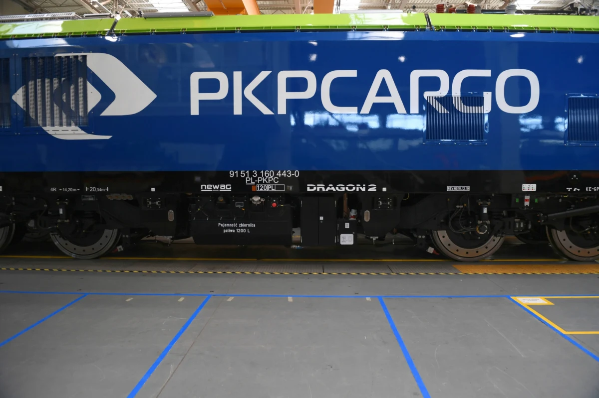 Kilkanaście osób okupuje w środę siedzibę PKP Cargo w Warszawie. To przedstawiciele związków zawodowych działających na kolei, którzy wczoraj prowadzili negocjacje z zarządem przewoźnika. 