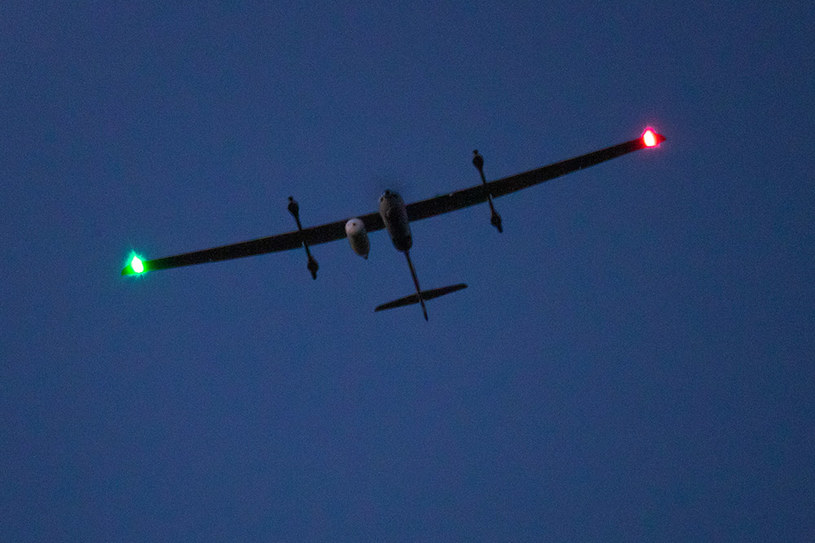 Zespół odpowiedzialny w ramach Lockheed Martin za zaawansowane i tajne projekty ustanowił właśnie nowy rekord dla dronów Grupy 2, tj. w przedziale wagowym 5-25 kilogramów, utrzymując swój bezzałogowy statek w powietrzu przez 39 godzin, 17 minut i 7 sekund. 