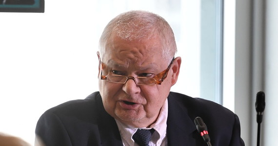 Zacieśnienie polityki pieniężnej nie nastąpiło zbyt późno - podkreślił w środę podczas sejmowej komisji finansów prezes NBP Adam Glapiński. Wskazał, że obecne podwyżki stóp procentowych nie są skierowane na obecną inflację, tylko na opanowanie inflacji w średnim okresie.