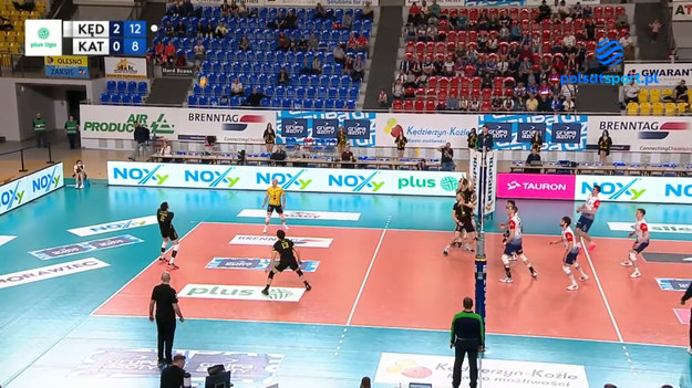 Skrót pierwszego meczu 1/4 finału play-off PlusLigi Grupa Azoty ZAKSA Kędzierzyn-Koźle – GKS Katowice. 