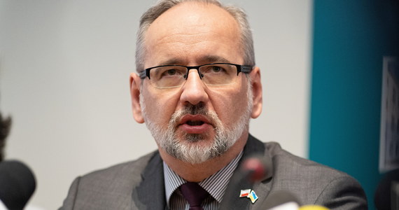 Minister zdrowia Adam Niedzielski poinformował, że jeszcze w kwietniu zostanie podjęta decyzja o zniesieniu stanu epidemii. "Stan zagrożenia epidemicznego będzie utrzymany" - podkreślił.