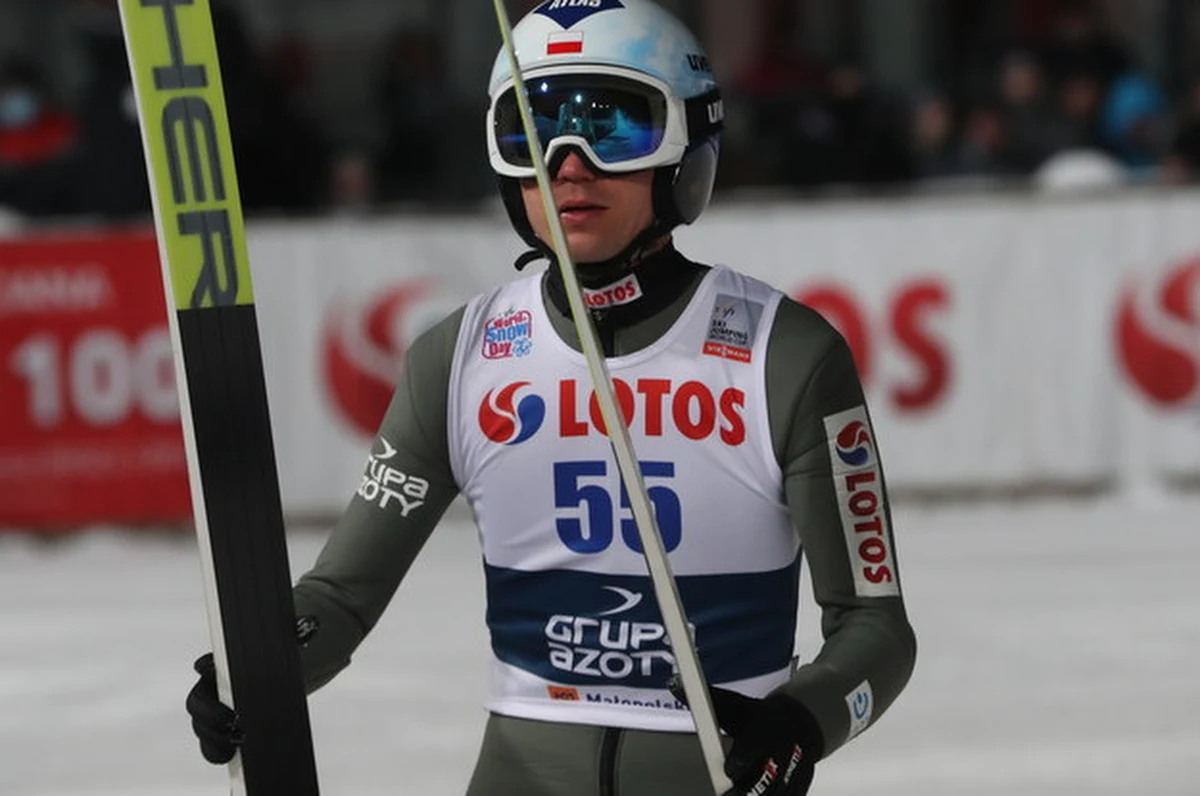 ​Dwa indywidualne konkursy w Wiśle 5 i 6 listopada zainaugurują sezon 2022/23 Pucharu Świata w skokach narciarskich - wynika z projektu kalendarza opublikowanego na stronie internetowej Międzynarodowej Federacji Narciarskiej (FIS). Odbędą się też zawody w Zakopanem.