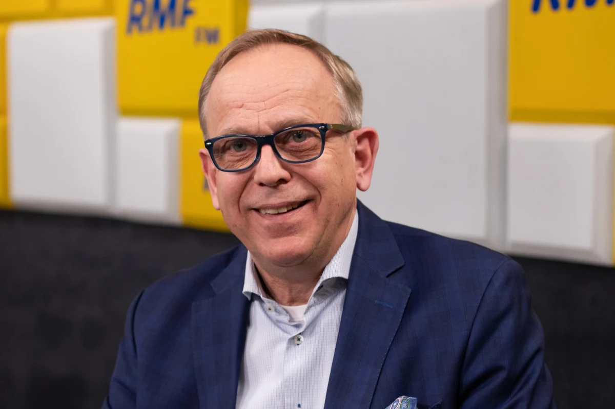 „Ropy naftowej na świecie jest mnóstwo. Mamy na szczęście naftoport, który spokojnie przeładuje wolumeny ropy potrzebne zarówno Orlenowi, Lotosowi, a także dwóm rafineriom w Niemczech” – powiedział w Rozmowie w południe w RMF FM Maciej Szozda, ekspert rynku paliw.