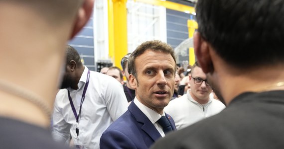 Na nieco ponad tydzień przed II turą wyborów prezydenckich we Francji bliżej zwycięstwa jest Emmanuel Macron – wynika z najnowszego sondażu BVA dla RTL i Orange. Przewaga urzędującego prezydenta wynosi 6 punktów procentowych.