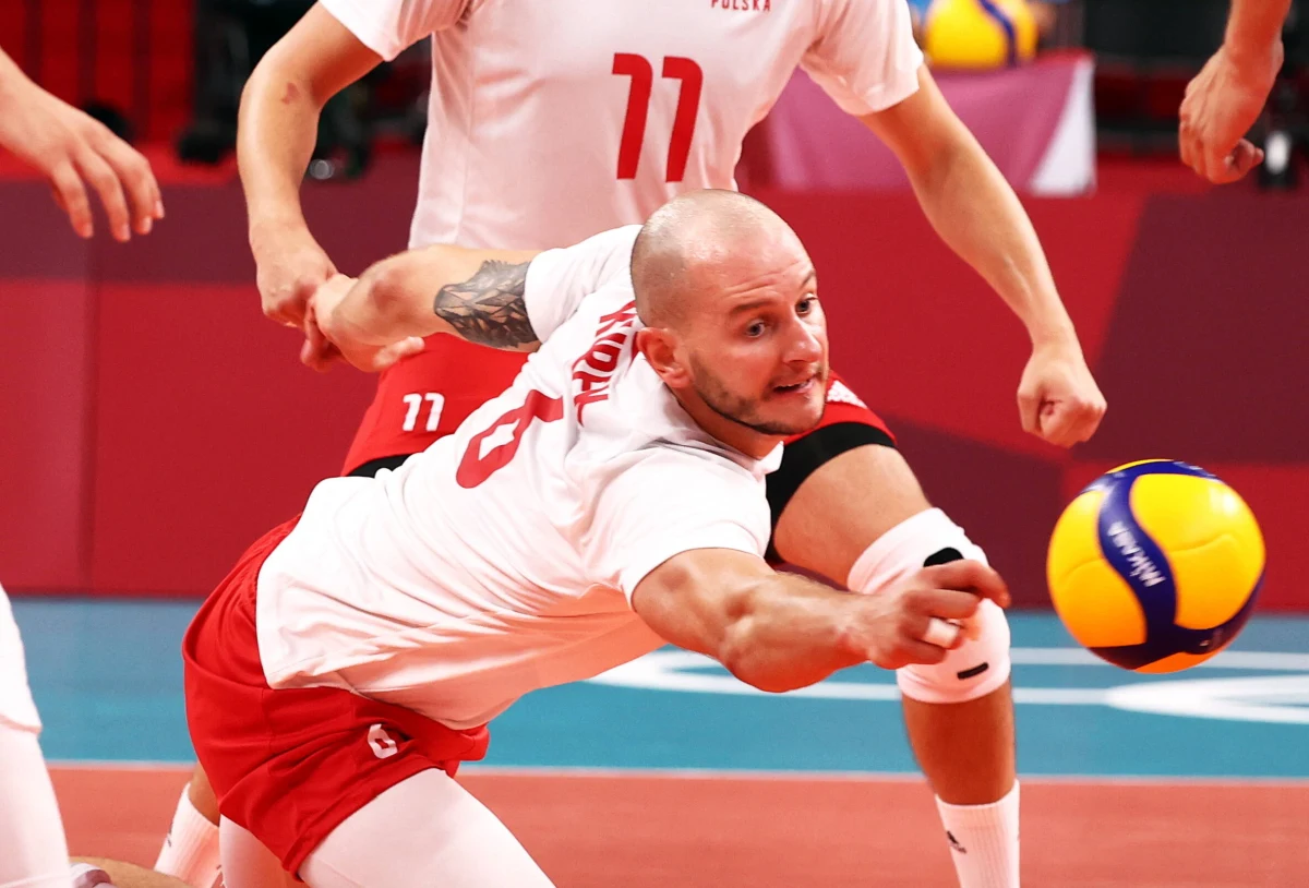 Trener reprezentacji Polski mężczyzn w siatkówce Nikola Grbić podał listę 29 zawodników, z którymi chce rozpocząć pracę i których wraz ze sztabem bierze pod uwagę przy wyborze "25" na siatkarską Ligę Narodów 2022. Grbić podał również skład sztabu szkoleniowego reprezentacji. Ostateczny termin ogłoszenia listy nazwisk na LN to 3 maja.