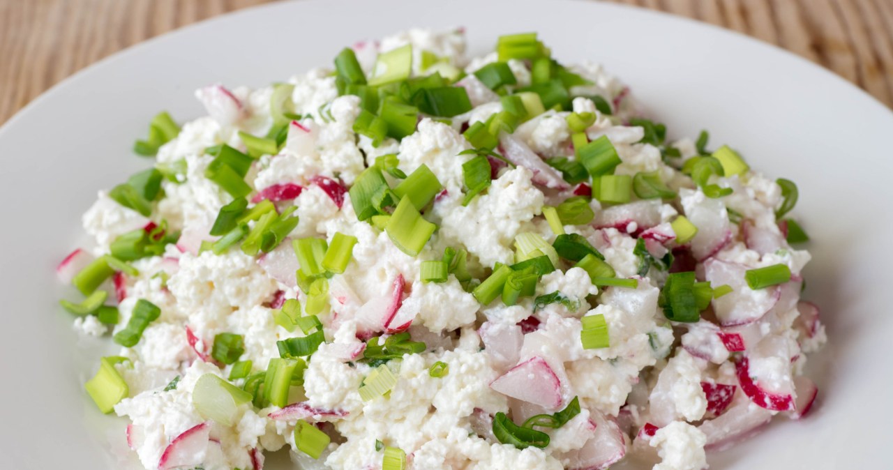 Niepozorny produkt, który spala tłuszcz i poprawia sen. Na pewno masz w lodówce