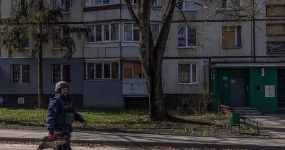 Rosyjskie wojska na północnym wschodzie Ukrainy starają się przegrupować; wciąż atakują na południowym wschodzie, gdzie próbują przejąć kontrolę nad Mariupolem, zdobyć Rubiżne i Popasną - ocenił Sztab Generalny Sił Zbrojnych Ukrainy w sobotę, 52. dnia wojny.