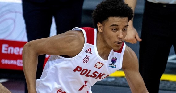 Jeremy Sochan, 18-letni polski koszykarz ogłosił, że w tym roku weźmie udział w drafcie do ligi NBA. To oznacza, że Polak jest już po wstępnych rozmowach z klubami i jest duża szansa na to, że zostanie wybrany przez któryś z zespołów.