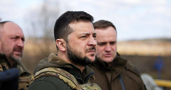 Zniszczenie ukraińskich obrońców w Mariupolu będzie końcem negocjacji z Rosją, "postawieniem kropki" - uważa prezydent Ukrainy Wołodymyr Zełenski, cytowany w sobotę przez portal Ukrainska Prawda.