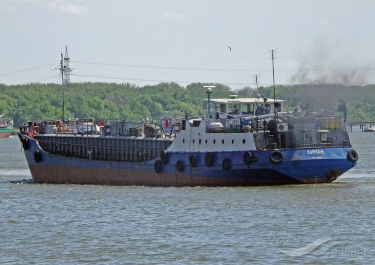 Tankowiec transportujący olej napędowy zatonął u wschodniego wybrzeża Tunezji. Lokalne władze twierdzą, że wycieki ze statku są niewielkie i zapewniają, że robią wszystko, aby uniknąć katastrofy ekologicznej.