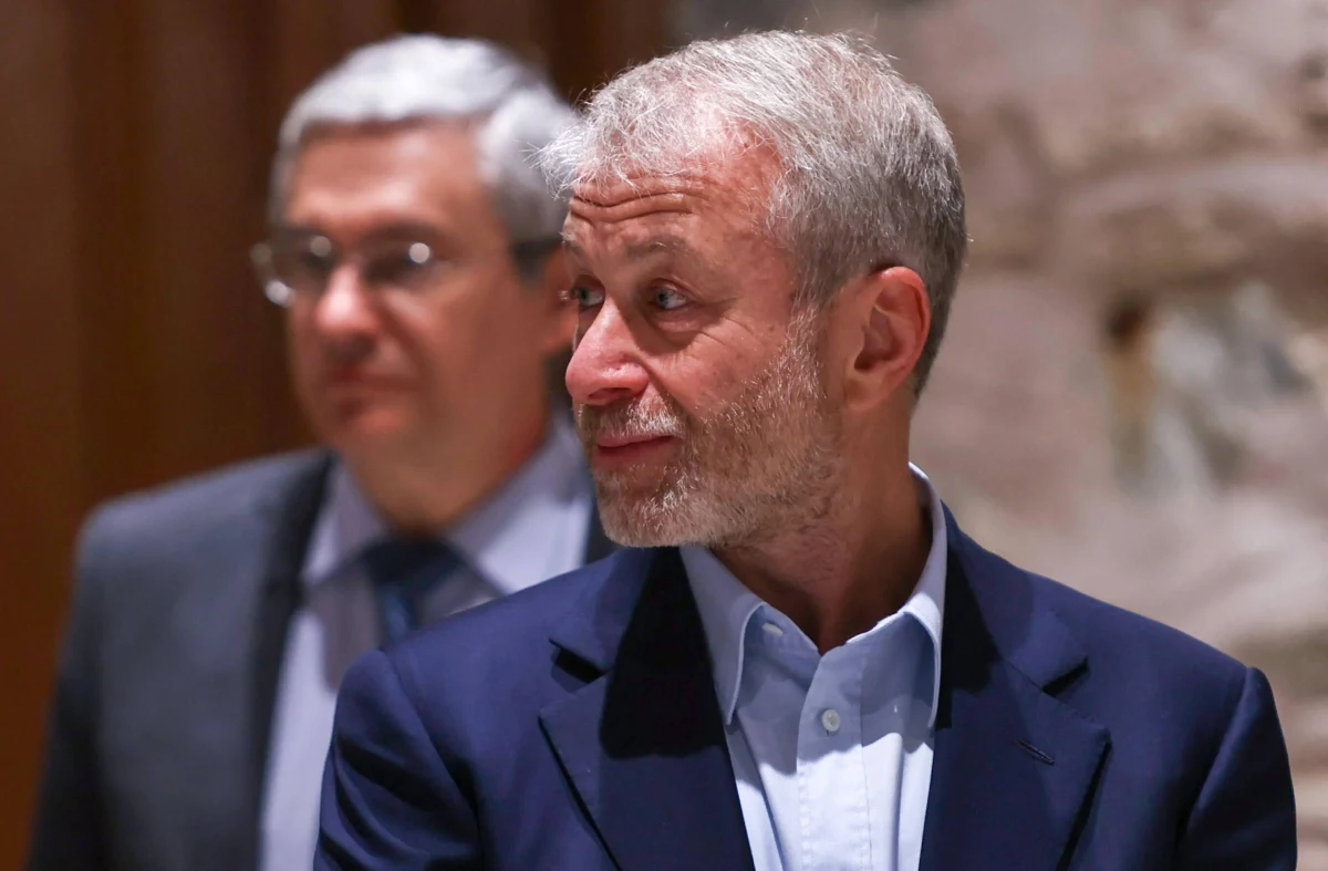 ​Rosyjski oligarcha Roman Abramowicz ponownie odwiedził Kijów, by podjąć próbę wznowienia negocjacji pokojowych między Ukrainą a Rosją - informuje "Bloomberg".