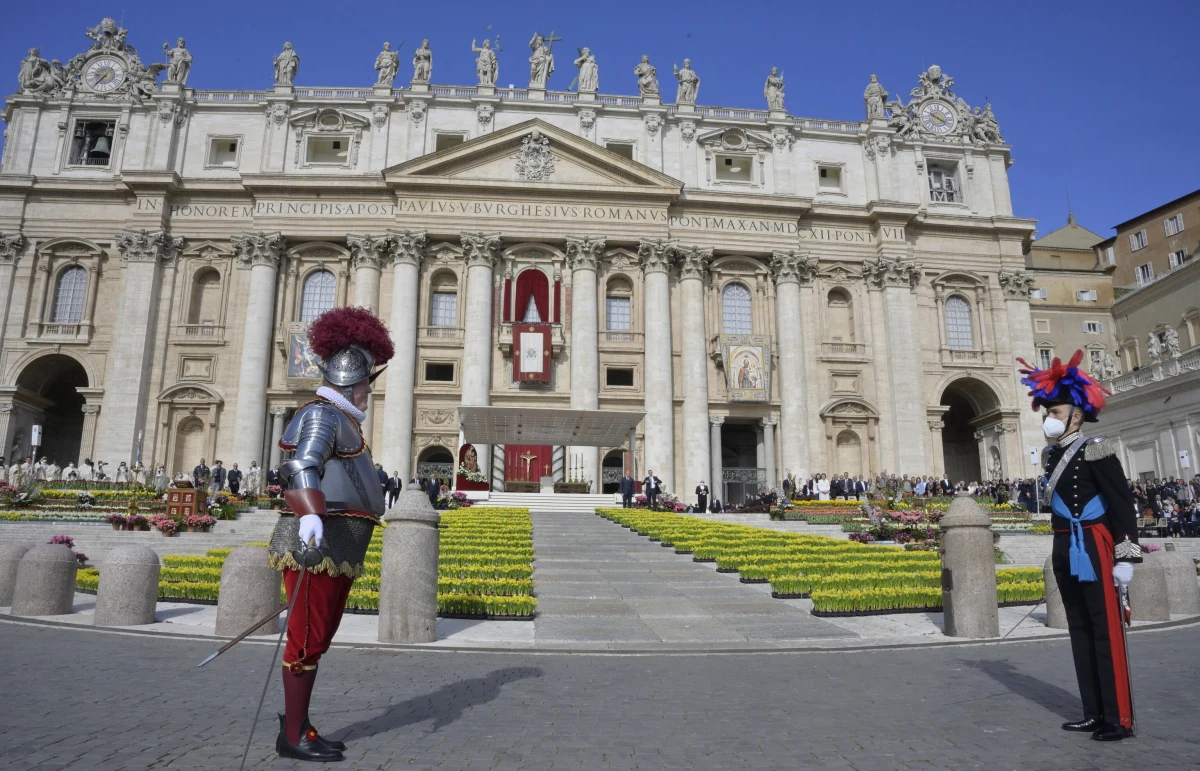 To "Wielkanoc wojny", "widzieliśmy zbyt wiele przelewu krwi, zbyt wiele przemocy"- powiedział papież Franciszek w orędziu w Niedzielę Zmartwychwstania Pańskiego. "Także nasze serca wypełnił strach i udręka"- mówił nawiązując do wojny na Ukrainie.
