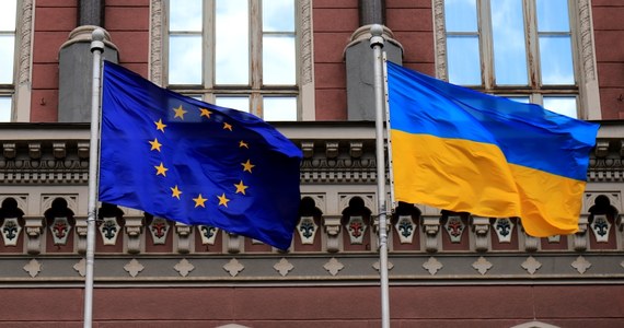 Władze Ukrainy wypełniły kwestionariusz w sprawie kandydowania do Unii Europejskiej, przekazany prezydentowi Wołodymyrowi Zełenskiemu przez przewodniczącą Komisji Europejskiej Ursulę von der Leyen - podał wiceszef biura prezydenta Ihor Żowkwa. 