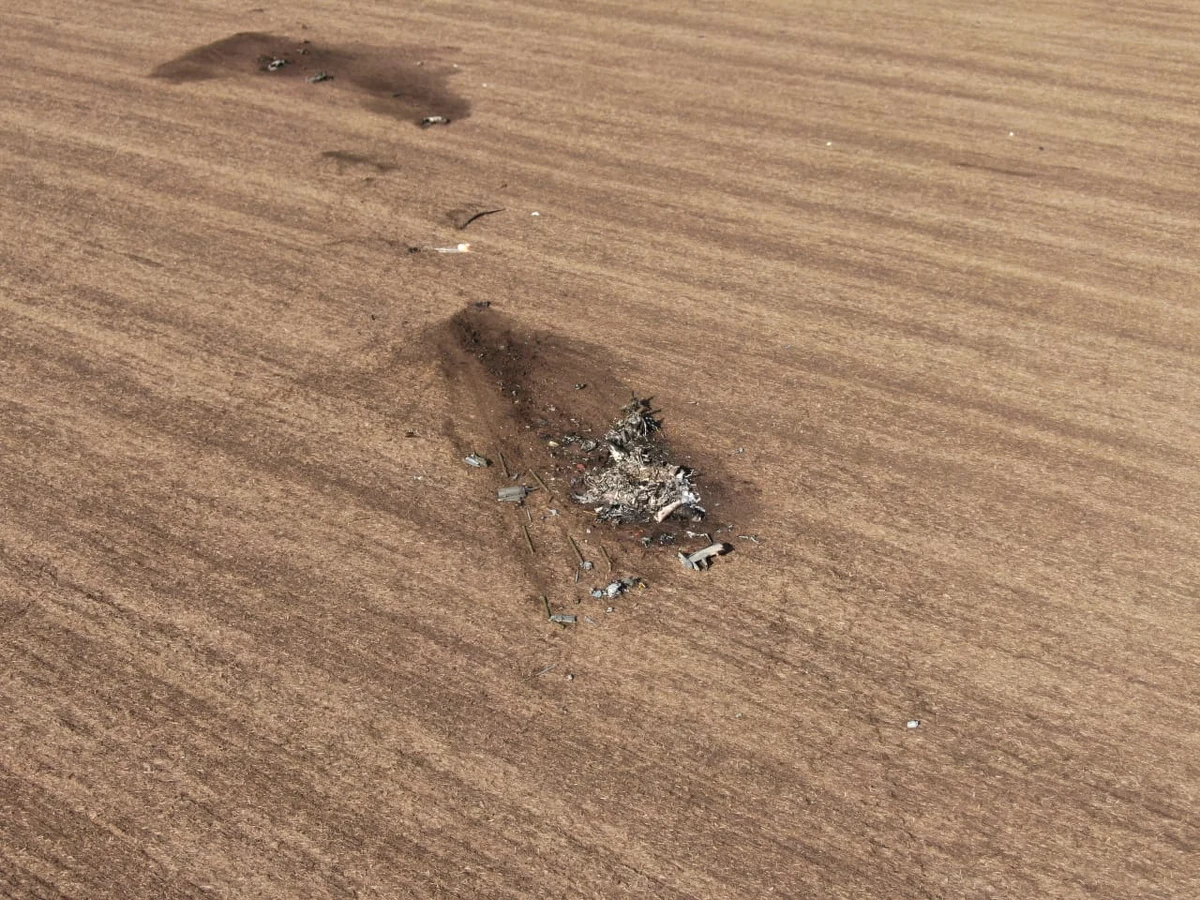 Żołnierze ukraińscy zestrzelili w obwodzie charkowskim rosyjski śmigłowiec za 15 mln dol. bronią wartą 100 dolarów – poinformowało Dowództwo Operacyjne Wschód na Facebooku.