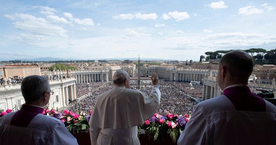 Watykańskie obchody Wielkiego Tygodnia i Wielkanocy, w których uczestniczyły takie tłumy wiernych, jak przed pandemią, zakończy w poniedziałek kolejne masowe wydarzenie. Kilkadziesiąt tysięcy młodych Włochów przybędzie na plac Świętego Piotra na spotkanie z papieżem Franciszkiem.