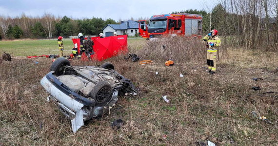 Wypadek na przejeździe kolejowym w Jadachach w powiecie tarnobrzeskim w województwie podkarpackim. Informację o zderzeniu samochodu osobowego z szynobusem, którą otrzymaliśmy na Gorącą Linię RMF FM, potwierdziła policja. Zginęły dwie osoby.