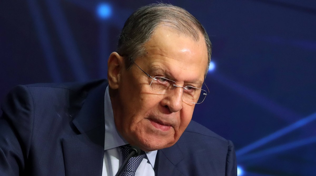 Rosja rozważa jedynie opcję wykorzystywania broni konwencjonalnej na Ukrainie, a nie broni jądrowej - powiedział w rozmowie z "India Today" rosyjski minister spraw zagraniczny Siergiej Ławrow.