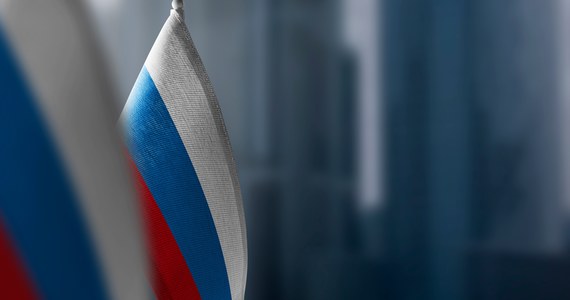 Ministerstwo spraw zagranicznych Rosji poinformowało o wydaleniu 15 holenderskich i 21 belgijskich dyplomatów w odpowiedzi na podobne działania Hagi i Brukseli wobec dyplomatów rosyjskich. Pracownicy ambasad i konsulatów obu krajów mają opuścić Moskwę do 3 maja.