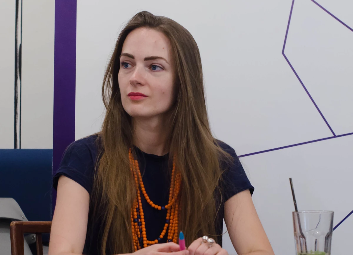 "Unia Europejska przekazuje Ukrainie pomoc w wysokości 1 miliarda euro, ale w tym samym czasie płaci Rosji – za ten sam okres – 35 miliardów euro za dostawy energii. Rosja zyskuje więc na tej wojnie, bo ceny za ropę i gaz szybko rosną" – powiedziała w Popołudniowej rozmowie w RMF FM Ołeksandra Matwijczuk. Szefowa pozarządowego Centrum Swobód Obywatelskich Ukrainy, a także działaczka Organizacji Bezpieczeństwa i Współpracy w Europie (OBWE) przekonywała, że "Zachód cały czas nie wprowadza odpowiednich sankcji ekonomicznych, które zatrzymają rosyjską gospodarkę". 