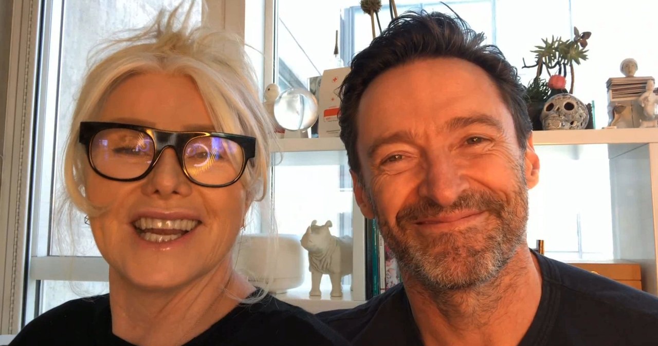 Żona Hugh Jackmana, Deborra-Lee Furness, po raz kolejny zabrała głos w sprawie domniemanego homoseksualizmu męża. "Gdyby był gejem, to by nim był" - powiedziała w podcaście "Not an Overnight Success".