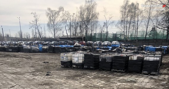 7 osób zostało zatrzymanych pod zarzutem składowania niebezpiecznych odpadów w woj. śląskim i opolskim. Łącznie policjanci ujawnili około 1 mln litrów niebezpiecznych substancji. Zatrzymanym grozi do 10 lat więzienia.
