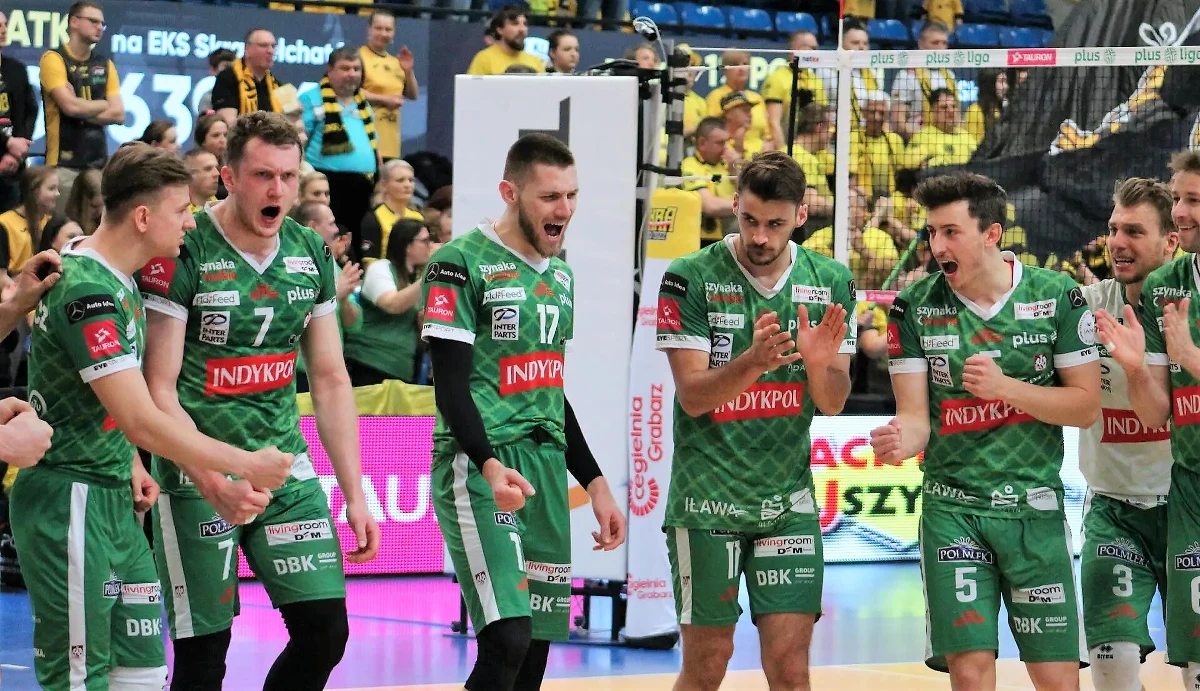 Siatkarze Indykpolu AZS Olsztyn dzielnie walczyli o awans do półfinału PlusLigi. W ostatnim, decydującym spotkaniu o awans do najlepszej czwórki, zawodnicy prowadzeni przez Javiera Webera ulegli na wyjeździe PGE Skrze Bełchatów 2:3. Akademikom z Kortowa pozostaje walka o miejsca 5-8.