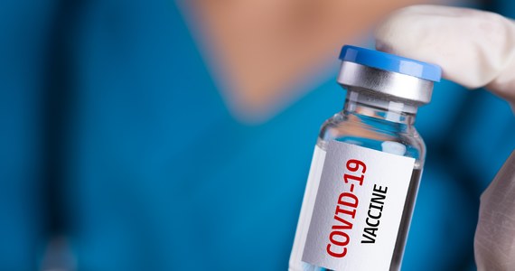 ​Osoby powyżej 80 lat mogą przyjmować czwartą dawkę szczepionki przeciw Covid-19 w szpitalu na Pomorzanach. Punkt szczepień czynny jest w soboty.