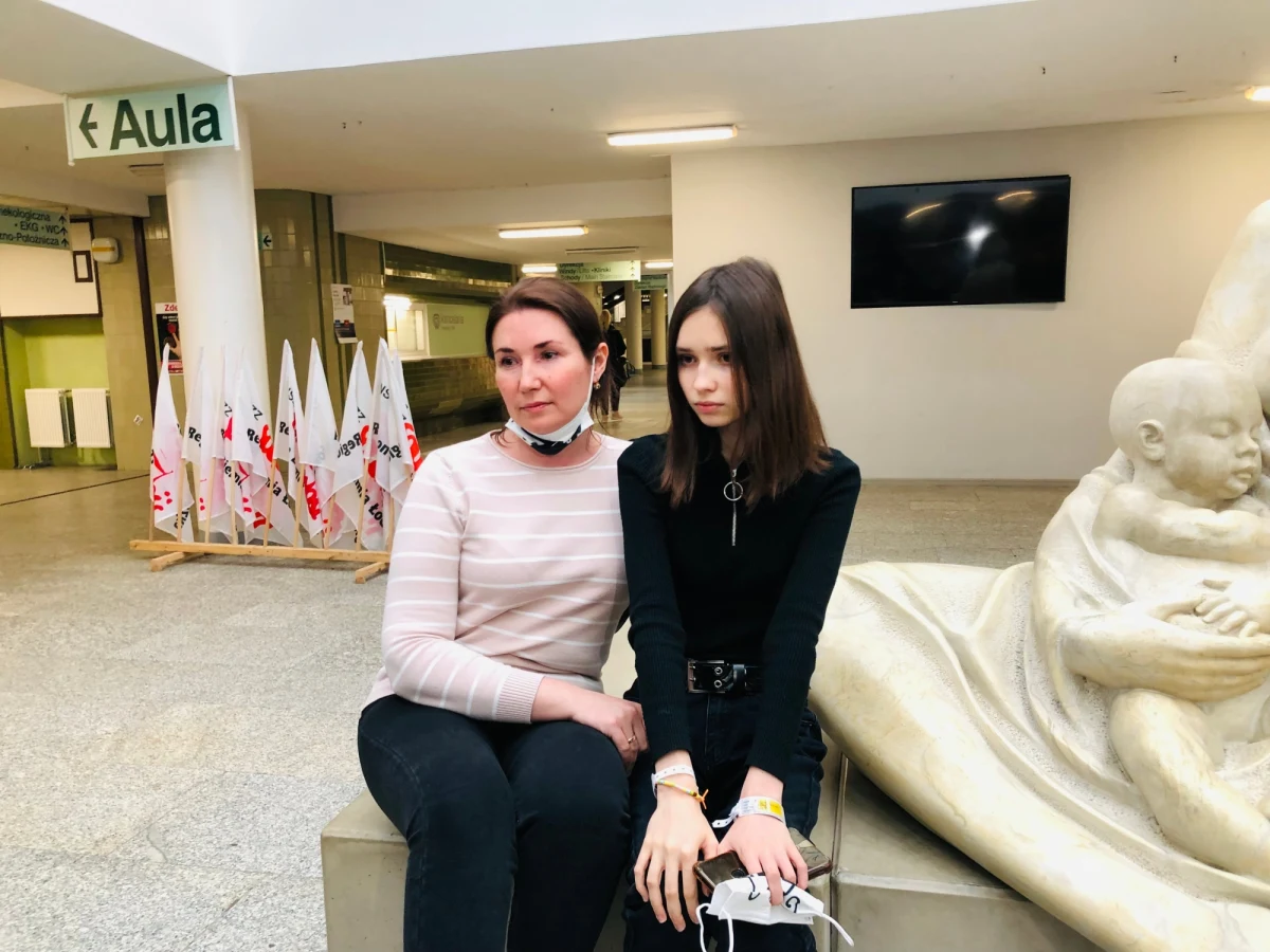 16-letnia Natalia, która przeszła już pięć operacji kardiochirurgicznych, uciekła z Ukrainy do Polski. U nas znalazła nie tylko bezpieczeństwo i schronienie przed wojną, ale także odzyskała zdrowie. Lekarze z łódzkiego szpitala, Instytutu Centrum Zdrowia Matki Polki wymienili jej zastawkę płucną.

