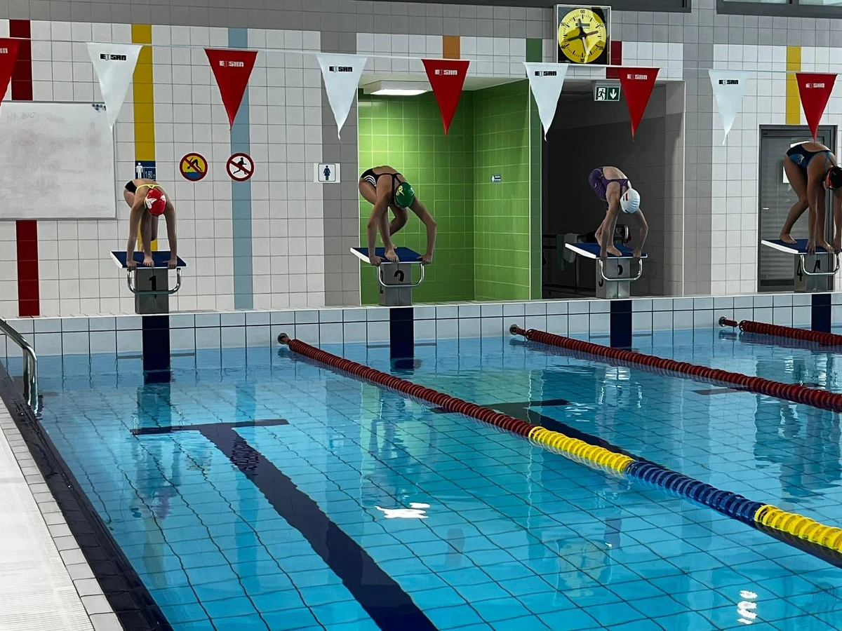 Już w najbliższy piątek Szkoła Podstawowa nr 84 we Wrocławiu organizuje IV Pływacką Sztafetę Charytatywną. Uczniowie, nauczyciele i rodzice będą płynąć dystans "zasponsorowany" przez darczyńców. Każde wpłacone 5 złotych, to 25 metrów.